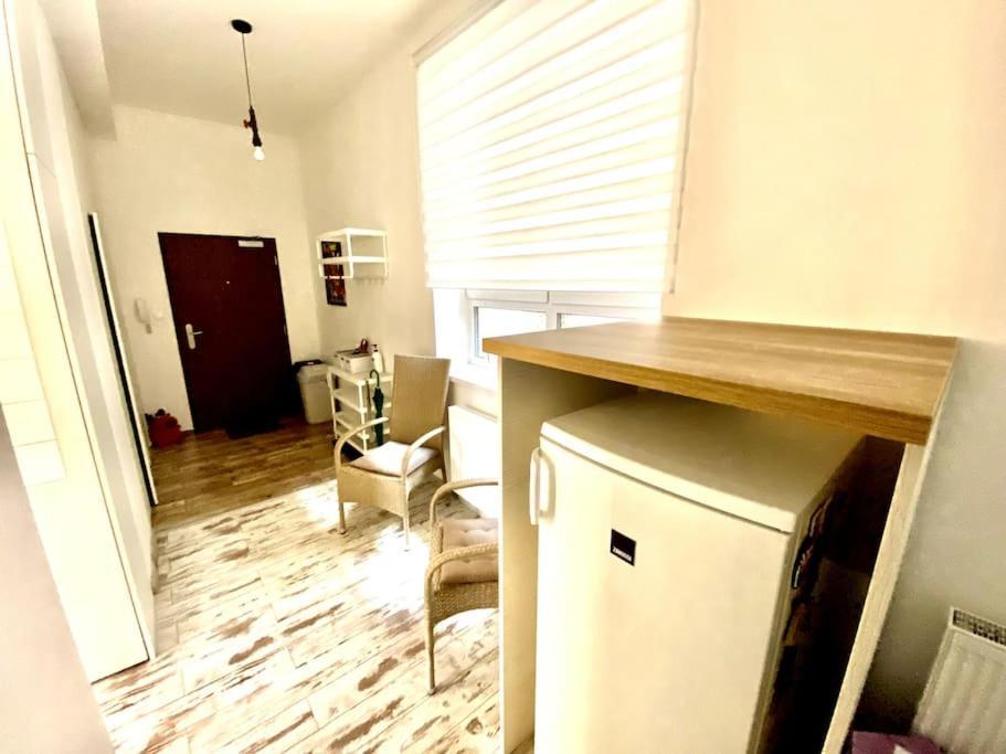 Residence Park Lovely Apartman With Private Parking Kysucke Nove Mesto Exteriör bild