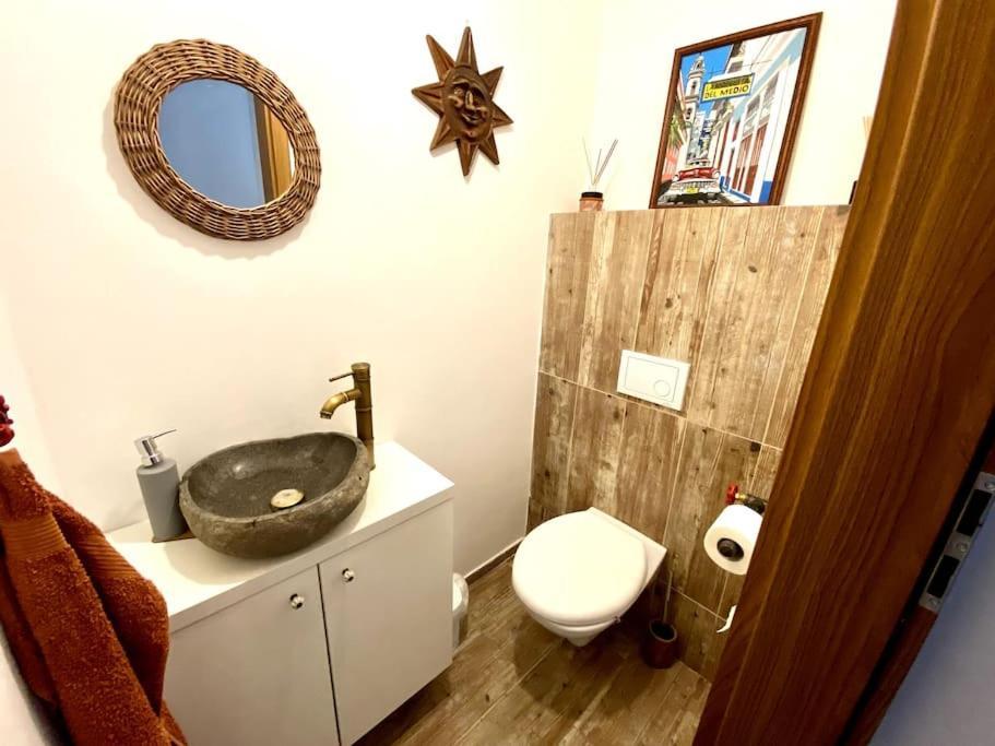 Residence Park Lovely Apartman With Private Parking Kysucke Nove Mesto Exteriör bild