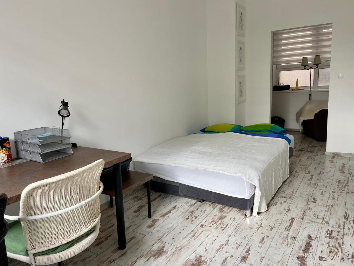 Residence Park Lovely Apartman With Private Parking Kysucke Nove Mesto Exteriör bild