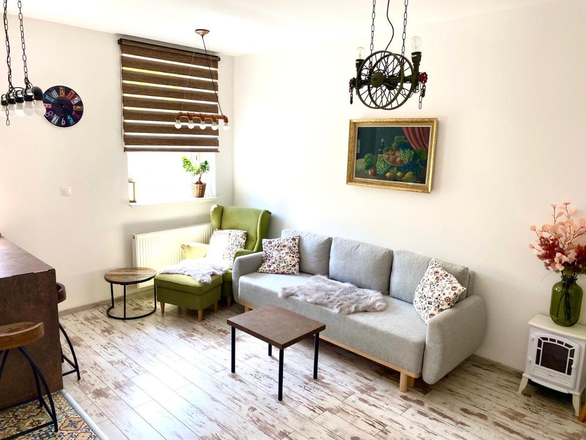 Residence Park Lovely Apartman With Private Parking Kysucke Nove Mesto Exteriör bild